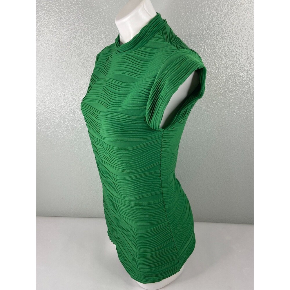 Women Small Green Waverly Blouse Cap Sleeve Texture Ripple Casual NWT - Picture 4 of 9